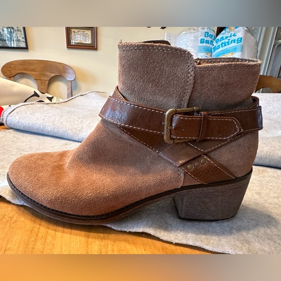 Booties - Picture 1 of 5